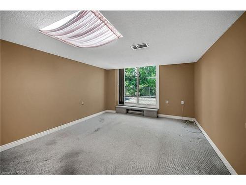 Ph1-150 Wilson Street W, Ancaster, ON - Indoor Photo Showing Other Room