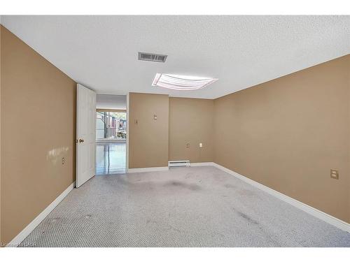 Ph1-150 Wilson Street W, Ancaster, ON - Indoor Photo Showing Other Room