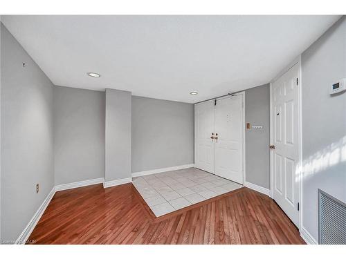 Ph1-150 Wilson Street W, Ancaster, ON - Indoor Photo Showing Other Room