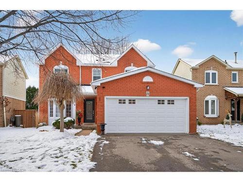71 Royaledge Way, Hamilton, ON - Outdoor With Facade