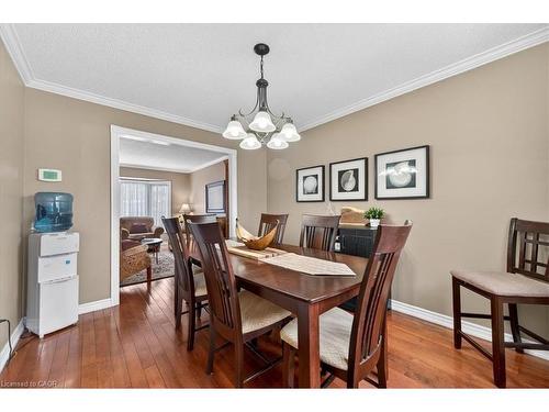 71 Royaledge Way, Hamilton, ON - Indoor Photo Showing Dining Room