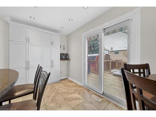 71 Royaledge Way, Hamilton, ON - Indoor Photo Showing Other Room