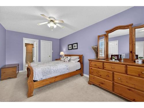 71 Royaledge Way, Hamilton, ON - Indoor Photo Showing Bedroom