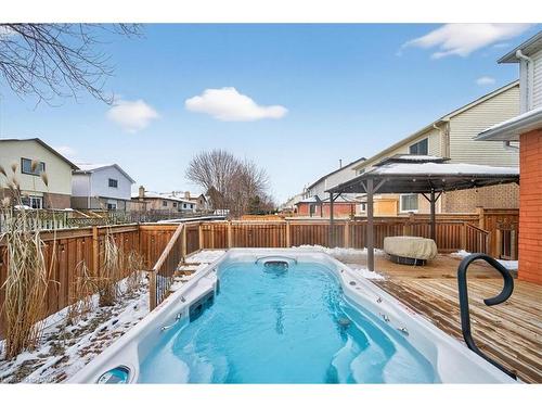 71 Royaledge Way, Hamilton, ON - Outdoor With In Ground Pool With Backyard