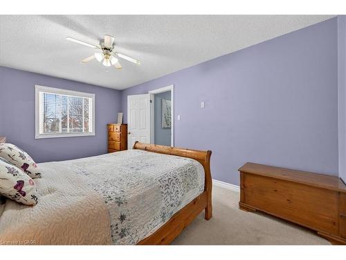 71 Royaledge Way, Hamilton, ON - Indoor Photo Showing Bedroom