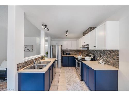 4-10 Liddycoat Lane, Hamilton, ON - Indoor Photo Showing Kitchen With Double Sink With Upgraded Kitchen