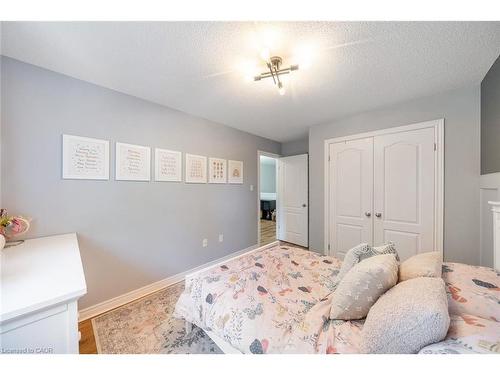 4-10 Liddycoat Lane, Hamilton, ON - Indoor Photo Showing Bedroom