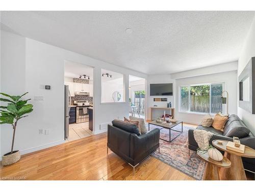 4-10 Liddycoat Lane, Hamilton, ON - Indoor Photo Showing Living Room