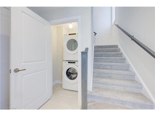 116-10 Birmingham Drive, Cambridge, ON - Indoor Photo Showing Laundry Room