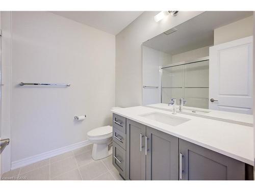 116-10 Birmingham Drive, Cambridge, ON - Indoor Photo Showing Bathroom