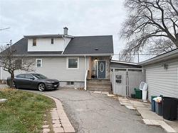 UPPER-401 Queenston Street  St. Catharines, ON L2P 2Y1