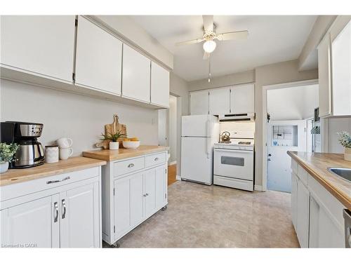 11 Kensington Avenue, Kitchener, ON - Indoor Photo Showing Kitchen