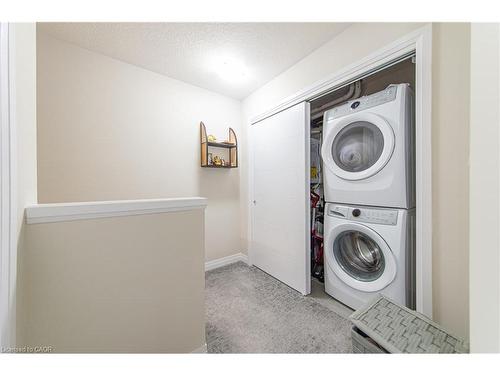 67 Progress Crescent, Kitchener, ON - Indoor Photo Showing Laundry Room