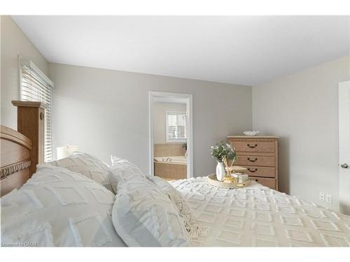 162 Banffshire Street, Kitchener, ON - Indoor Photo Showing Bedroom