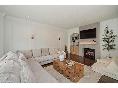 30 Danfield Court, Brampton, ON - Indoor Photo Showing Living Room With Fireplace