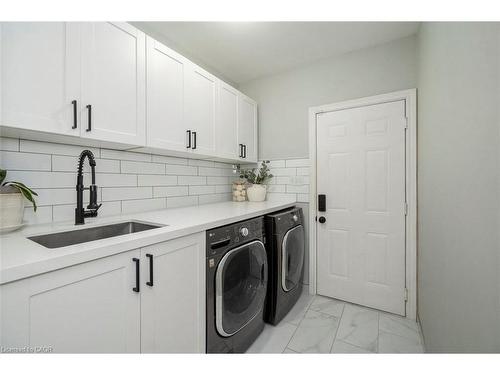 30 Danfield Court, Brampton, ON - Indoor Photo Showing Laundry Room