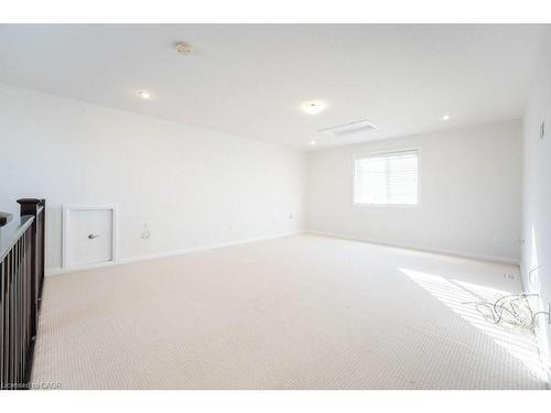 249 Buttonbush Street, Waterloo, ON - Indoor Photo Showing Other Room