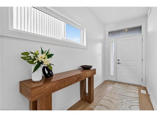 8868 Angie Drive, Niagara Falls, ON - Indoor Photo Showing Other Room