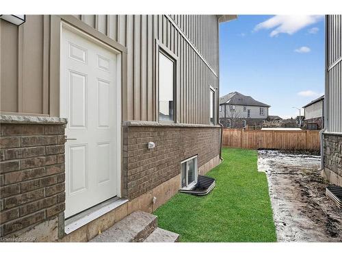 8868 Angie Drive, Niagara Falls, ON - Outdoor With Exterior