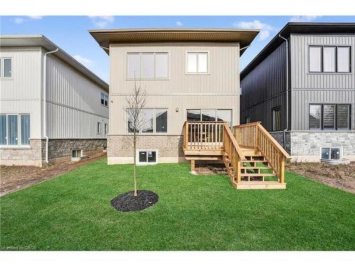 8868 Angie Drive, Niagara Falls, ON - Outdoor With Exterior