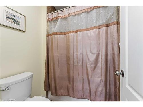 6537 St Michael Avenue, Niagara Falls, ON - Indoor Photo Showing Bathroom