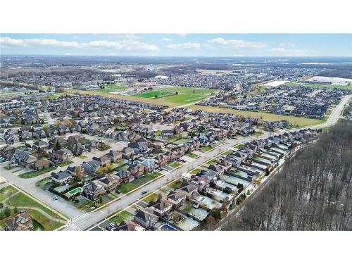 6537 St Michael Avenue, Niagara Falls, ON - Outdoor With View