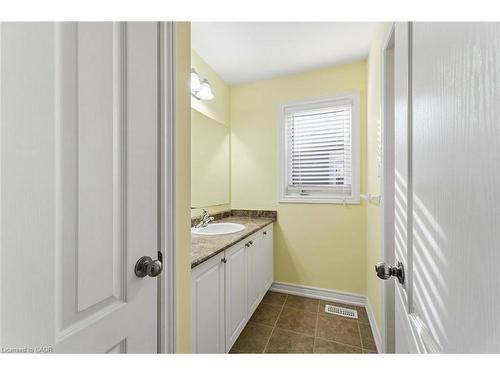 6537 St Michael Avenue, Niagara Falls, ON - Indoor Photo Showing Bathroom