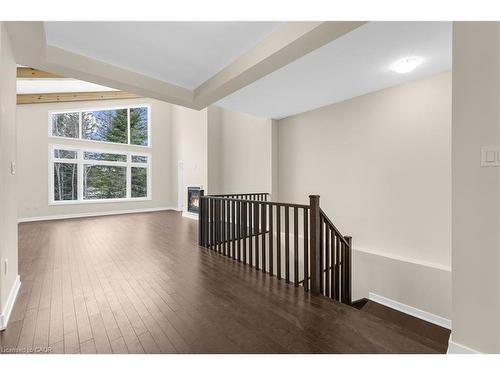 83-1007 Kingsridge Court, Huntsville, ON - Indoor Photo Showing Other Room