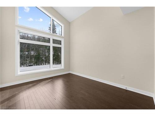 83-1007 Kingsridge Court, Huntsville, ON - Indoor Photo Showing Other Room