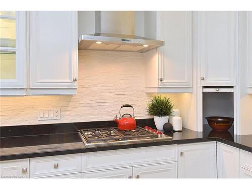 116 Grindstone Way, Hamilton, ON - Indoor Photo Showing Kitchen
