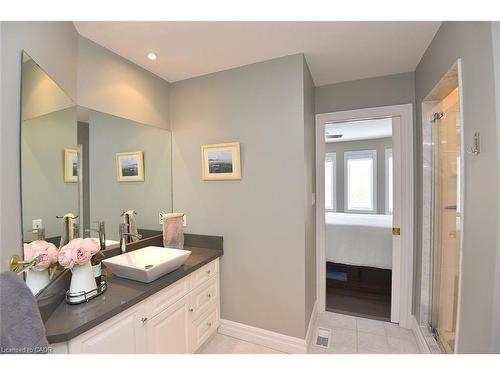 116 Grindstone Way, Hamilton, ON - Indoor Photo Showing Bathroom