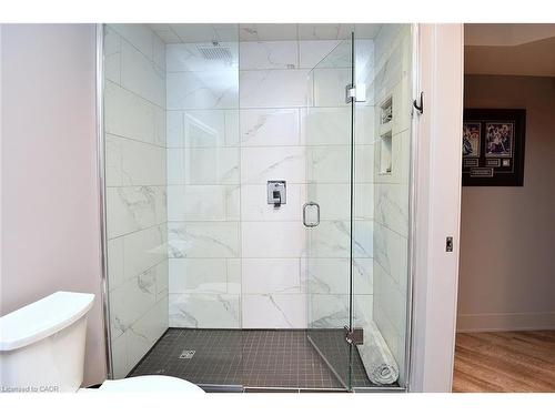 116 Grindstone Way, Hamilton, ON - Indoor Photo Showing Bathroom