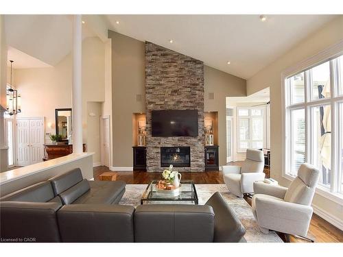 116 Grindstone Way, Hamilton, ON - Indoor Photo Showing Living Room With Fireplace