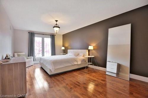 263 Princess Royal Court, Oakville, ON - Indoor Photo Showing Bedroom