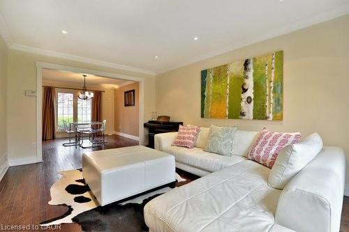 263 Princess Royal Court, Oakville, ON - Indoor Photo Showing Living Room