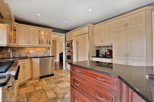 263 Princess Royal Court, Oakville, ON - Indoor Photo Showing Kitchen With Stainless Steel Kitchen