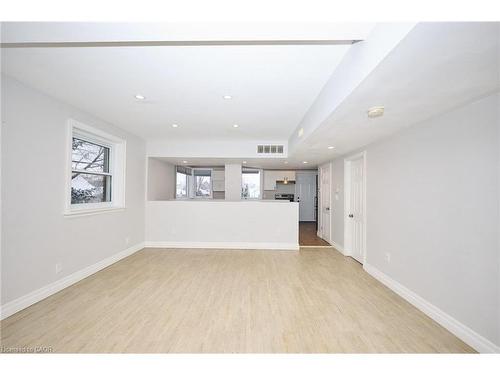 Upper-229 East 13Th Street, Hamilton, ON - Indoor Photo Showing Other Room