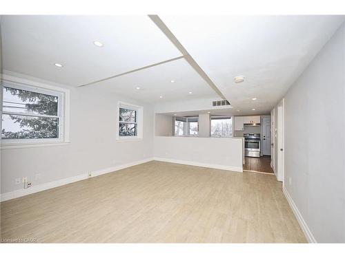 Upper-229 East 13Th Street, Hamilton, ON - Indoor Photo Showing Other Room