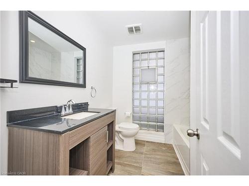 Upper-229 East 13Th Street, Hamilton, ON - Indoor Photo Showing Bathroom