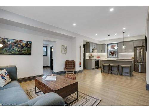 854 Queenston Road, Cambridge, ON - Indoor