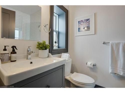 854 Queenston Road, Cambridge, ON - Indoor Photo Showing Bathroom