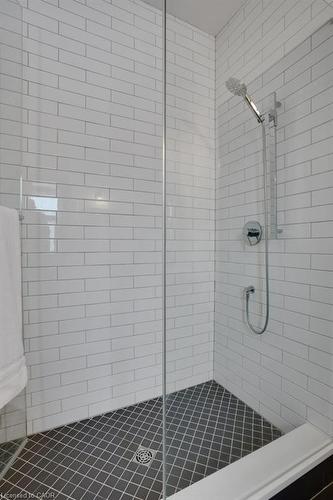 854 Queenston Road, Cambridge, ON - Indoor Photo Showing Bathroom