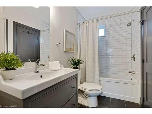 854 Queenston Road, Cambridge, ON - Indoor Photo Showing Bathroom