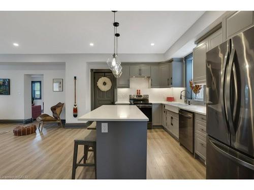 854 Queenston Road, Cambridge, ON - Indoor Photo Showing Kitchen With Upgraded Kitchen