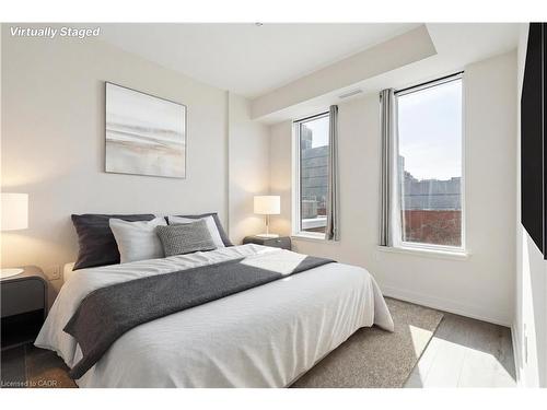 416-212 King William Street, Hamilton, ON - Indoor Photo Showing Bedroom