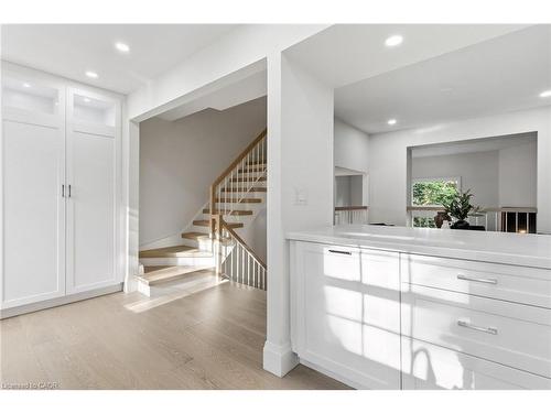 23-1357 Ontario Street, Burlington, ON - Indoor Photo Showing Other Room