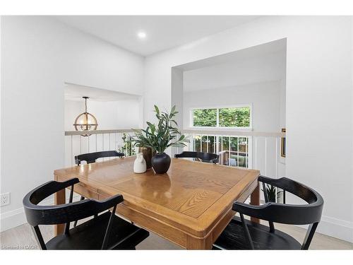 23-1357 Ontario Street, Burlington, ON - Indoor