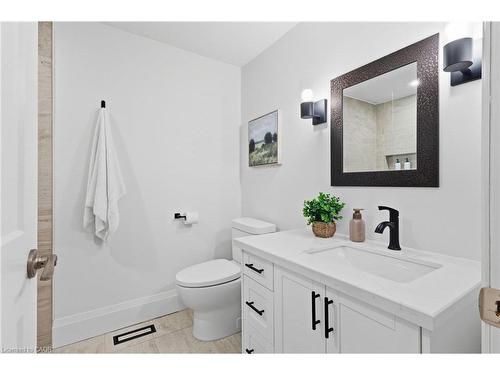 23-1357 Ontario Street, Burlington, ON - Indoor Photo Showing Bathroom