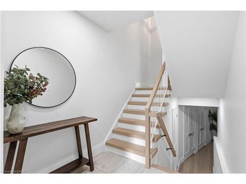 23-1357 Ontario Street, Burlington, ON - Indoor Photo Showing Other Room