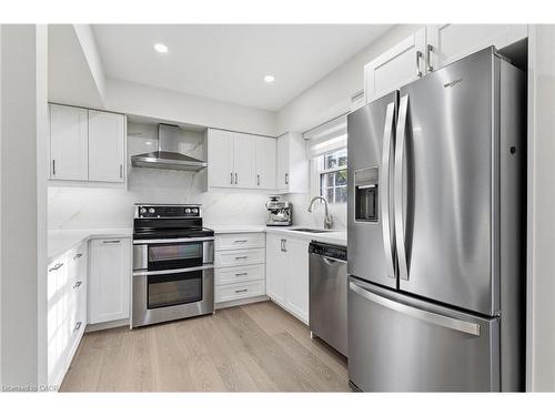 23-1357 Ontario Street, Burlington, ON - Indoor Photo Showing Kitchen With Stainless Steel Kitchen